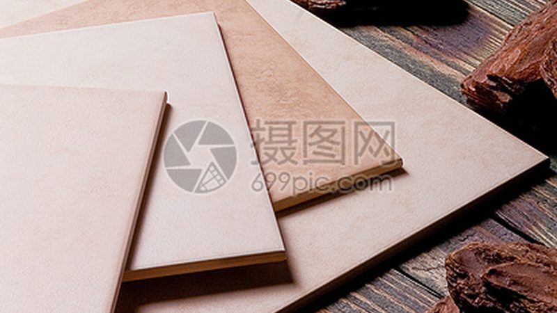 二三线城市瓷砖加盟，费用构成及影响因素分析